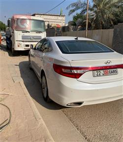 هيونداي أزيرا